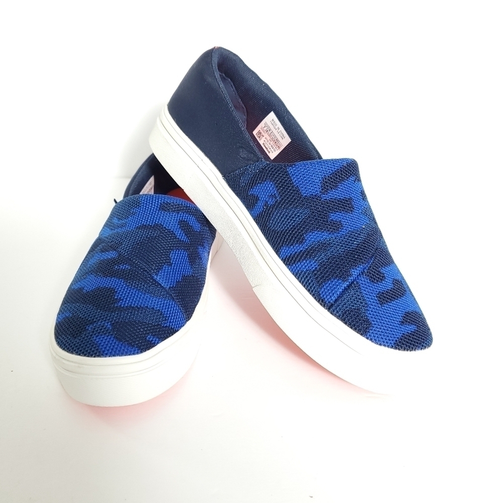 Reebok Natural slip on walking shoes